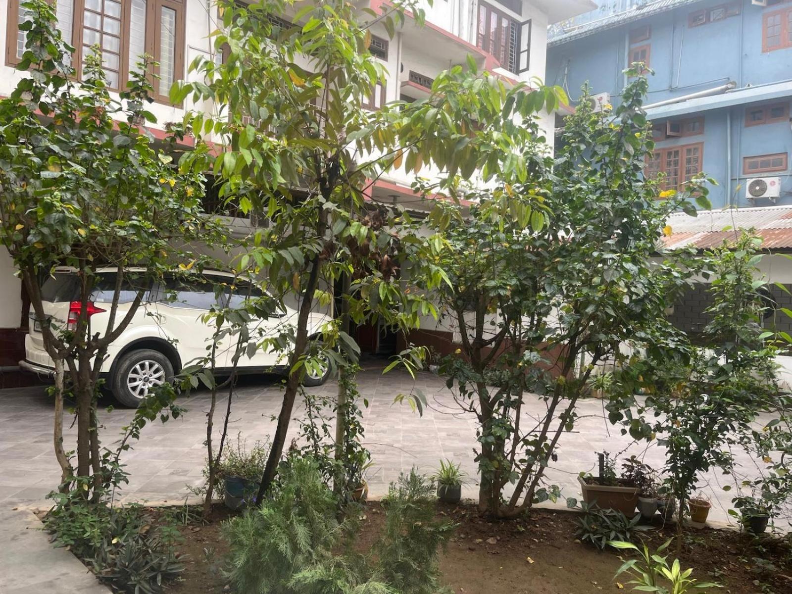 Amazing Homestay Guwahati Luaran gambar