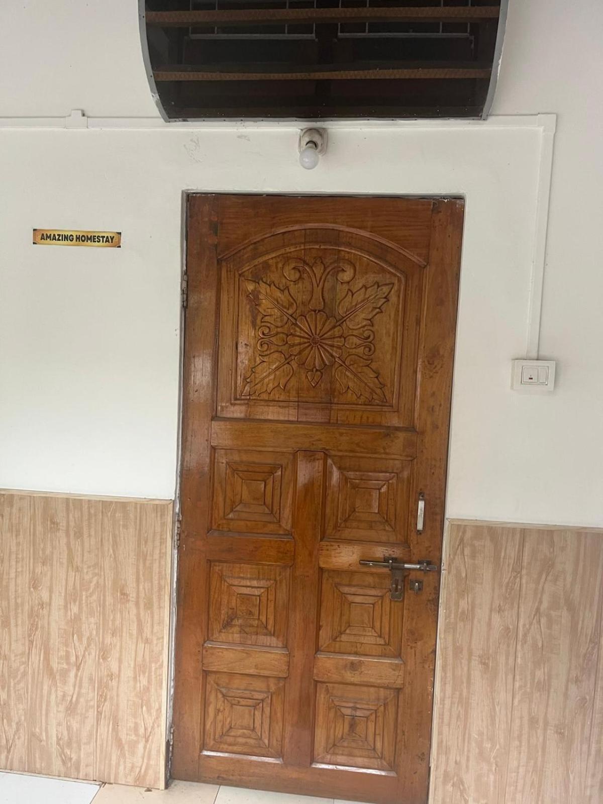 Amazing Homestay Guwahati Luaran gambar