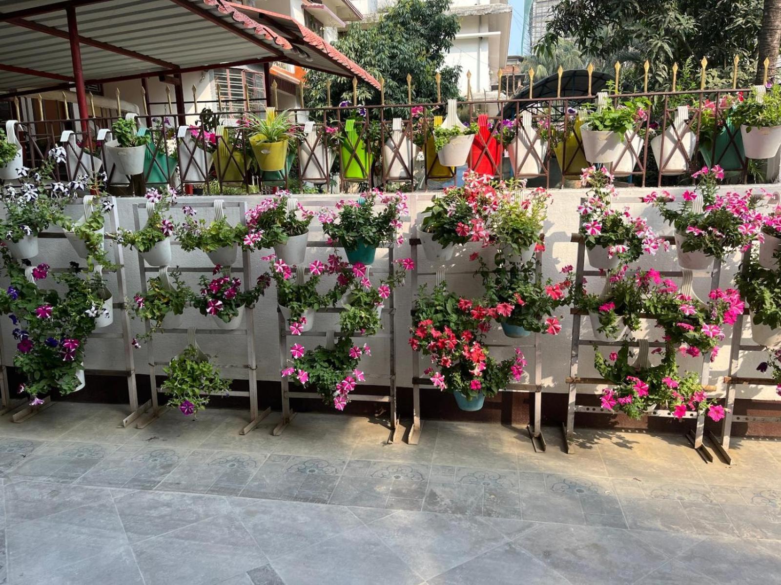 Amazing Homestay Guwahati Luaran gambar