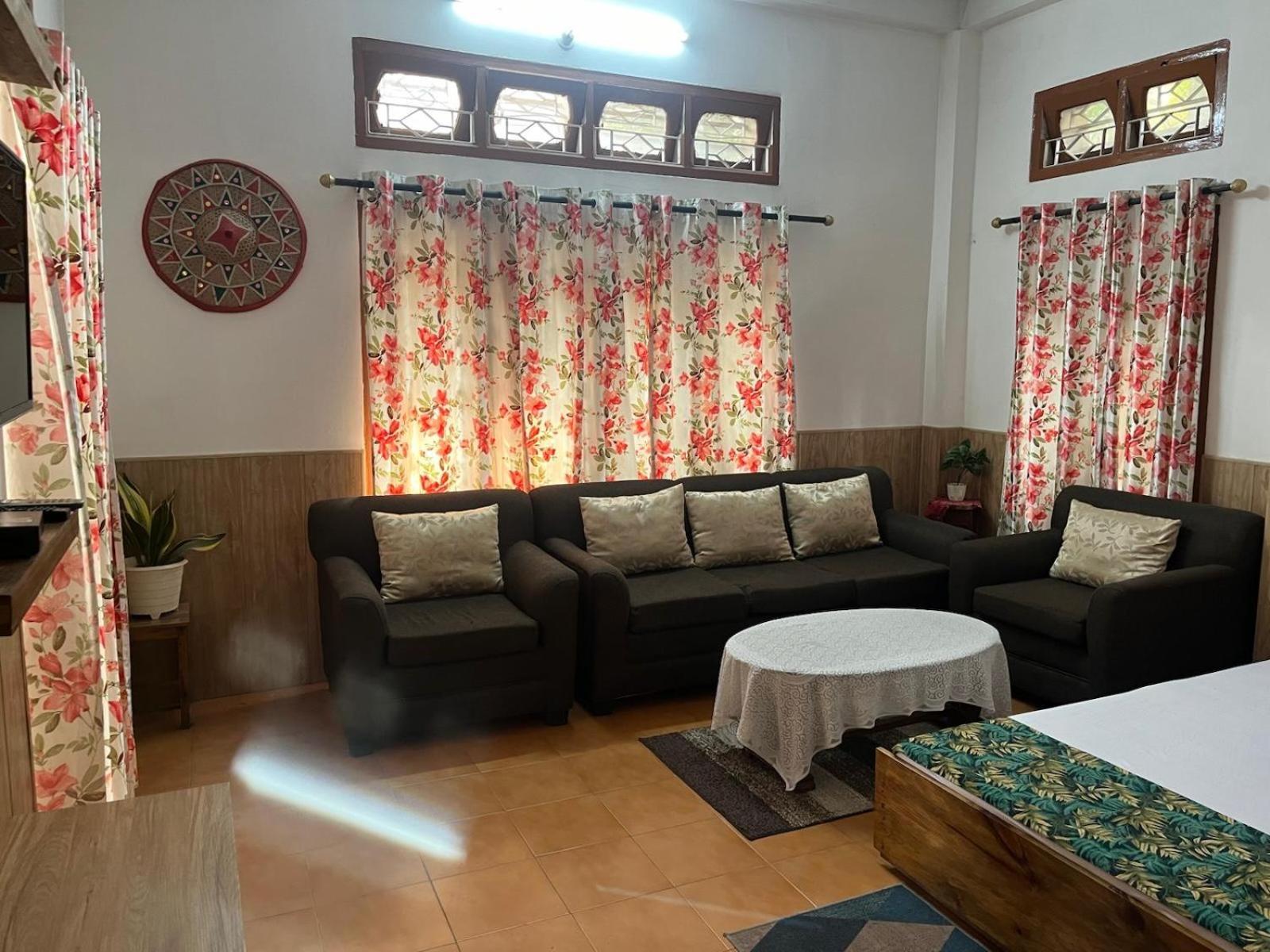 Amazing Homestay Guwahati Luaran gambar