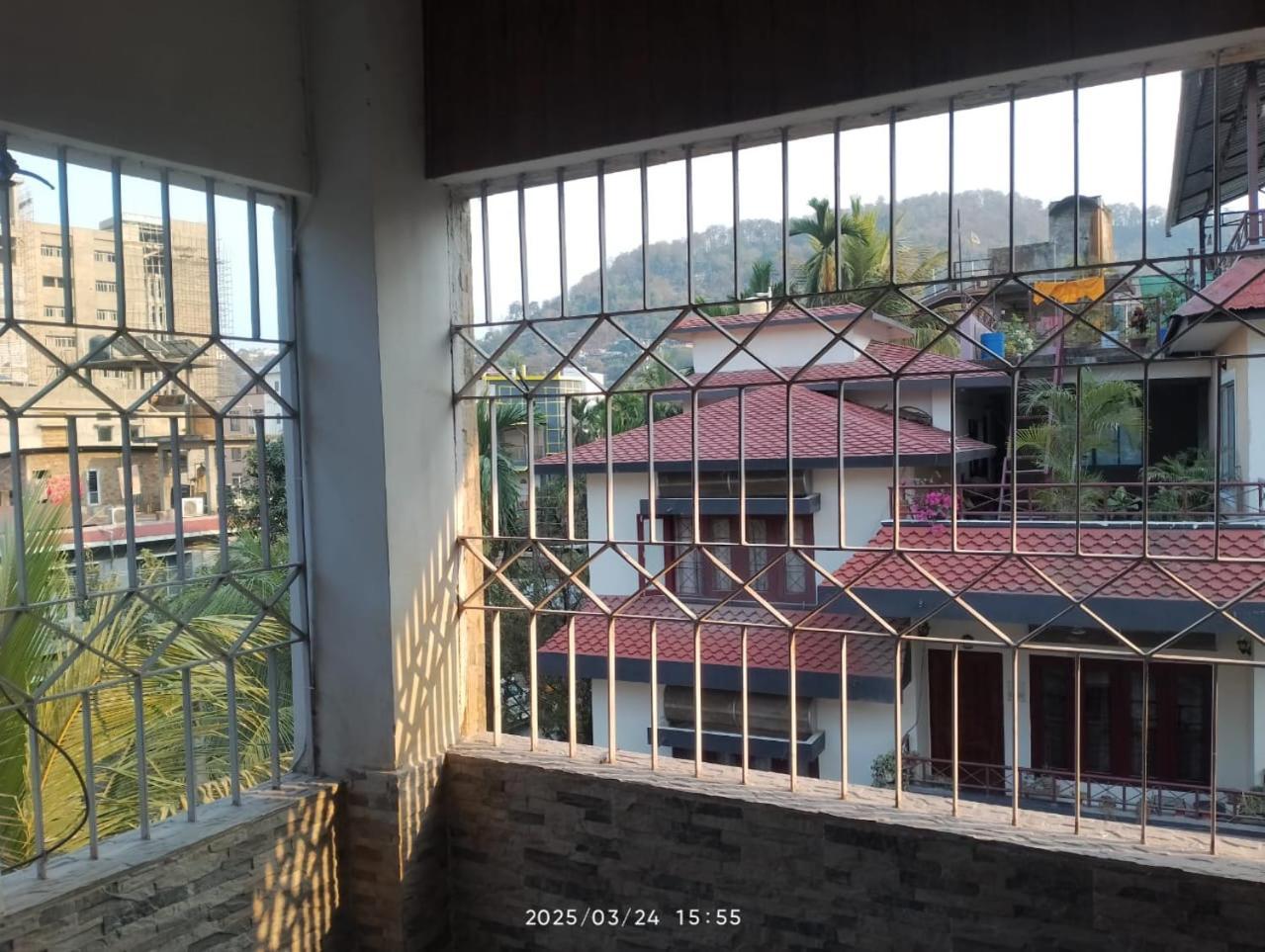 Amazing Homestay Guwahati Luaran gambar